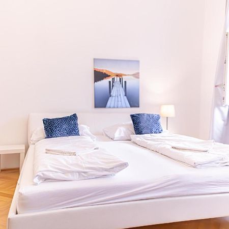 Amazing 2Br City Stay, Wiener Stadthalle Kültér fotó