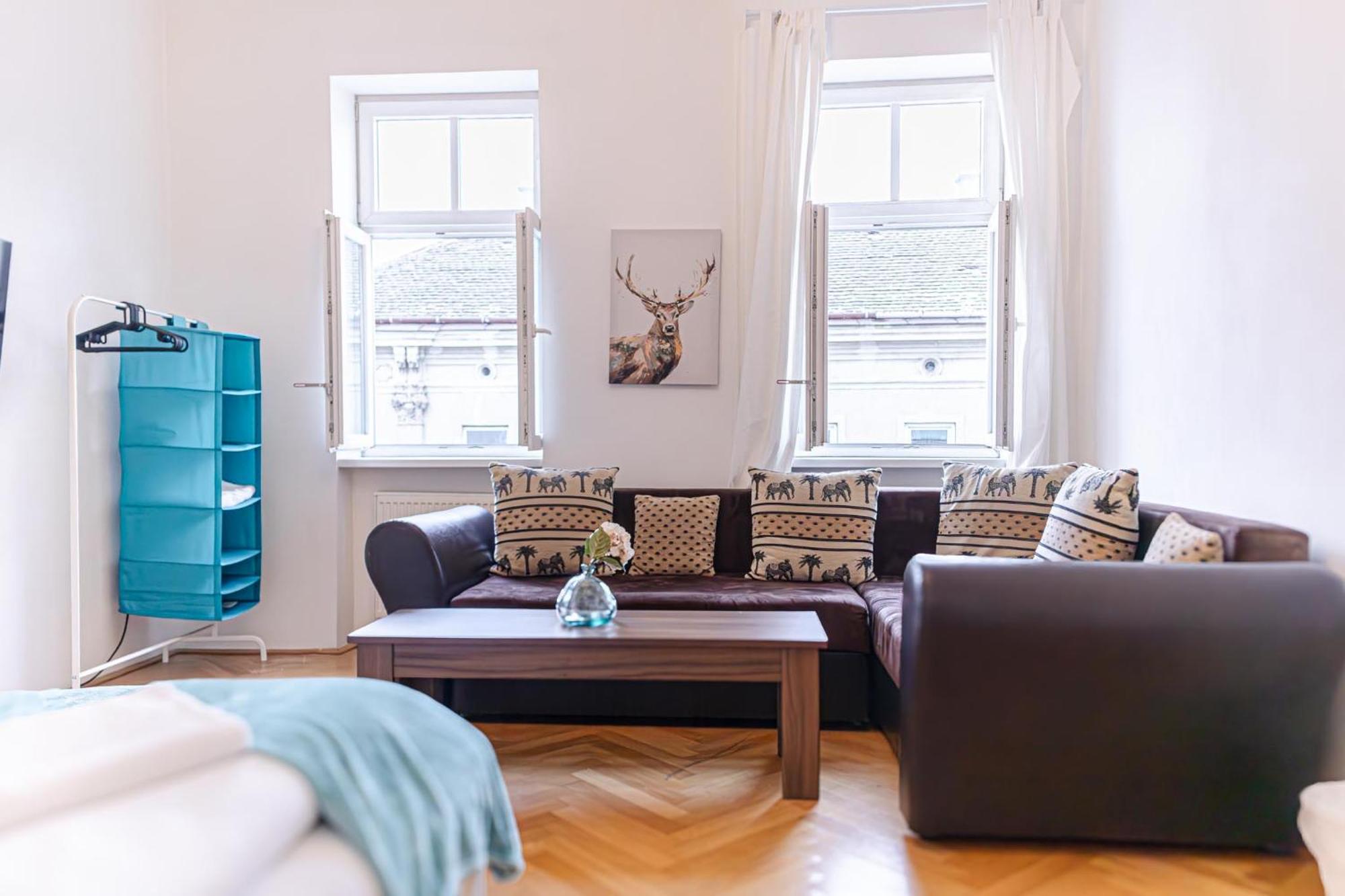 Amazing 2Br City Stay, Wiener Stadthalle Kültér fotó