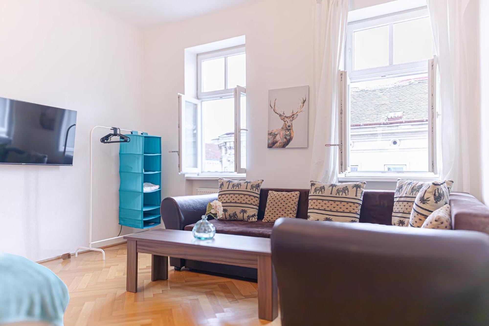 Amazing 2Br City Stay, Wiener Stadthalle Kültér fotó