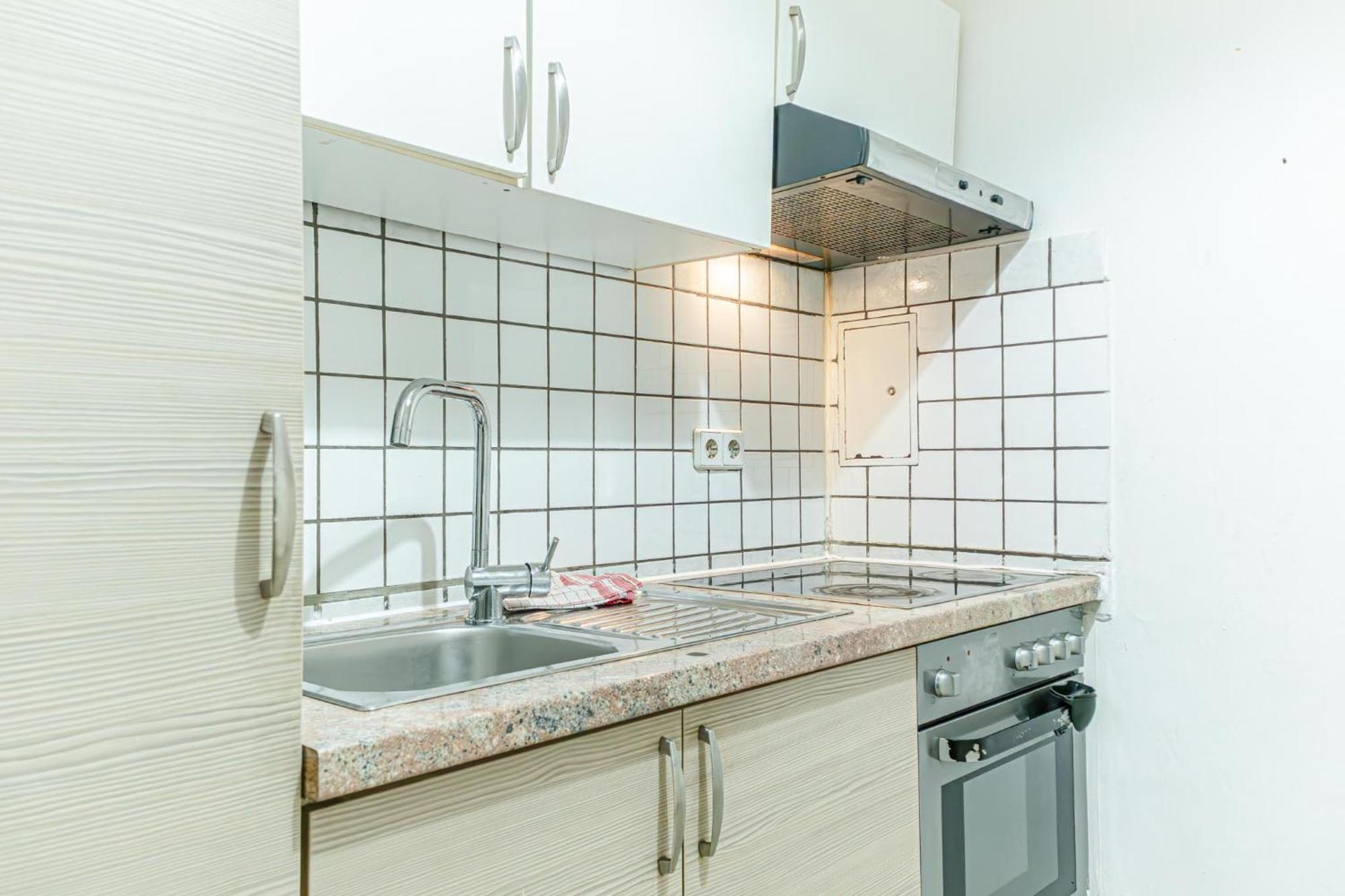 Amazing 2Br City Stay, Wiener Stadthalle Kültér fotó