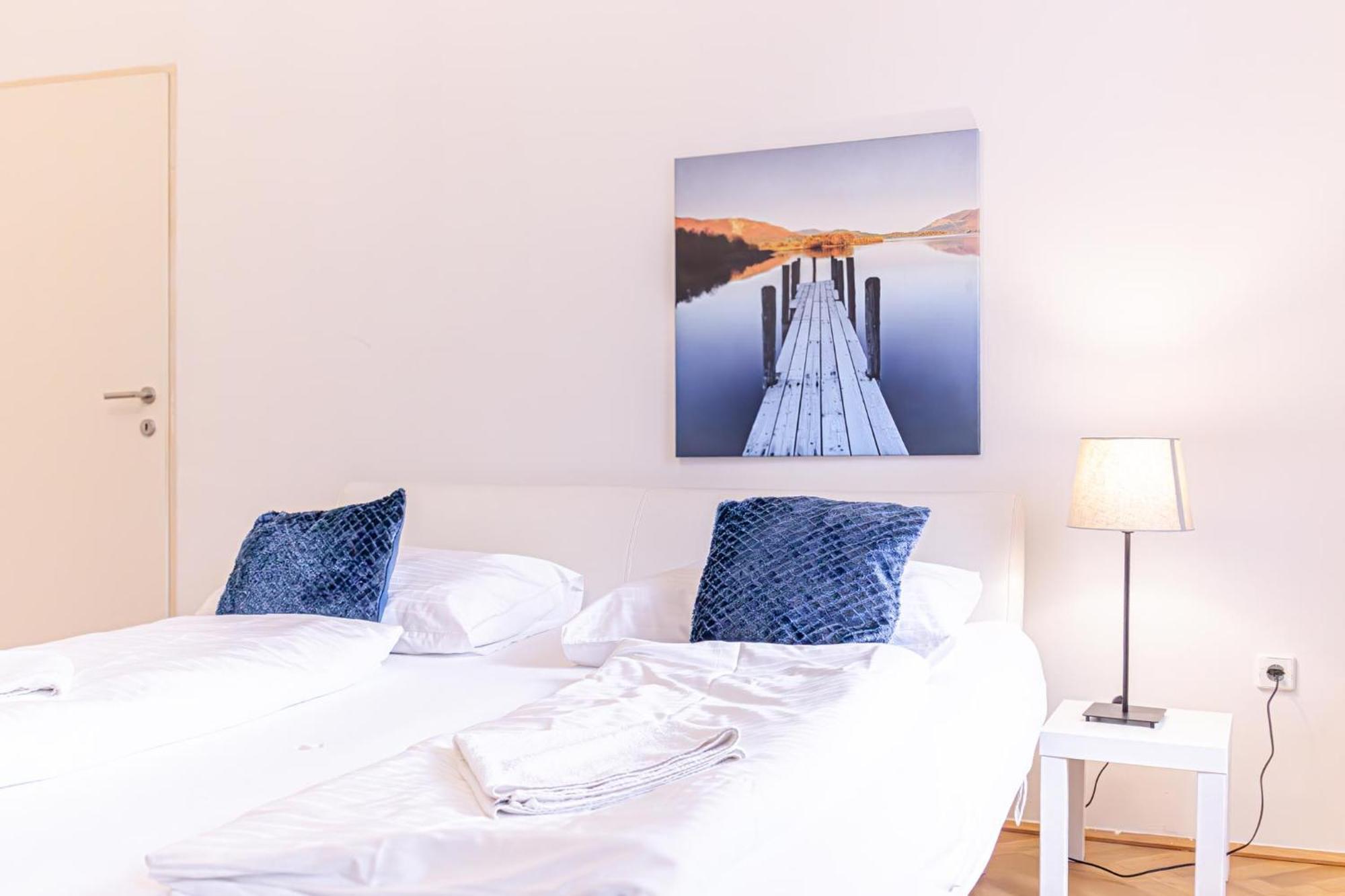 Amazing 2Br City Stay, Wiener Stadthalle Kültér fotó
