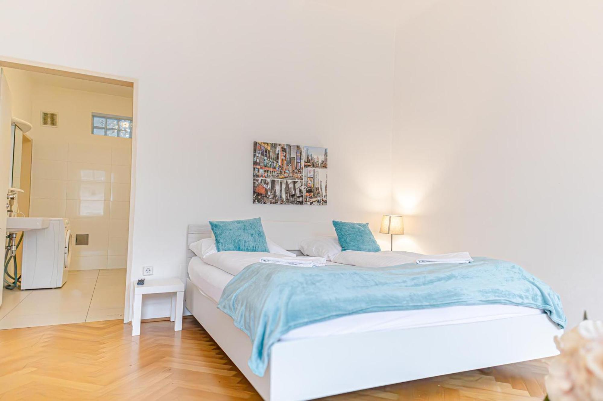 Amazing 2Br City Stay, Wiener Stadthalle Kültér fotó