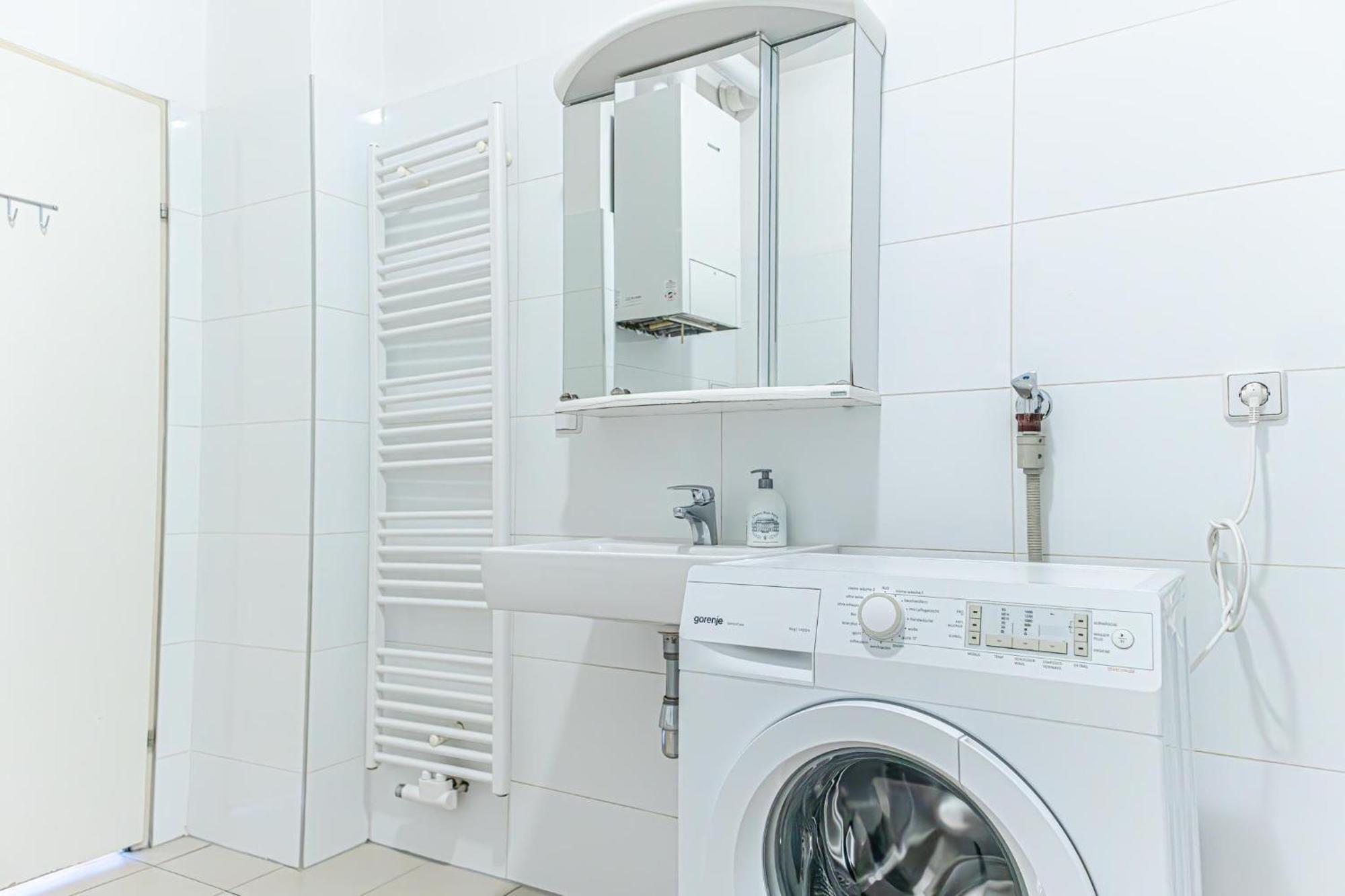 Amazing 2Br City Stay, Wiener Stadthalle Kültér fotó